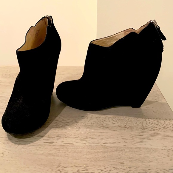 Never worn Black wedge tall wedge heeled suede booties 9.5 - Picture 1 of 9